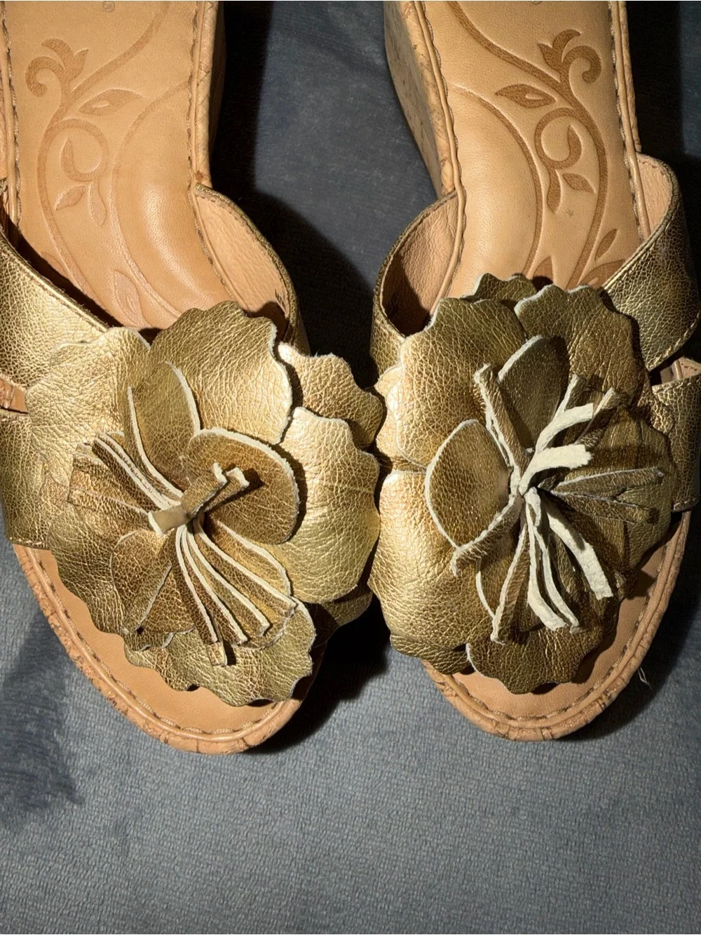 🤎 Born Metallic Floral Cork Wedge Sandals